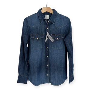 Lee Medium Wash Denim Buttoned Down Collared Shirt